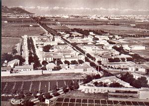 la Senia le village vu du ciel et dans le fond Oran et Santa Cruz